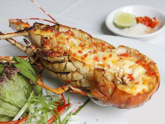 Tôm hùm bông sốt bơ tỏi