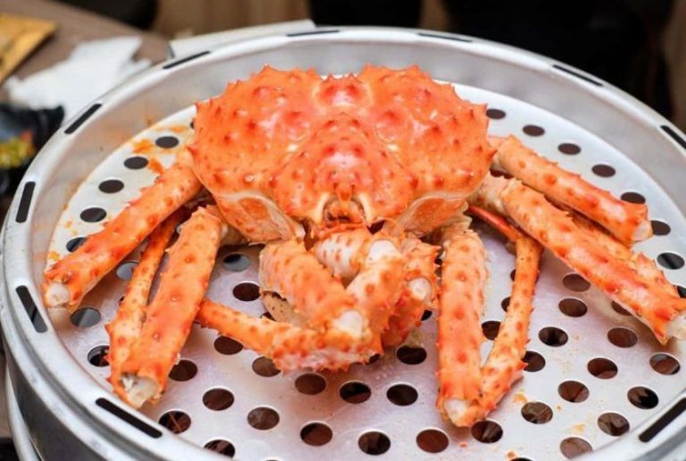 Cua hoàng đế vàng hấp