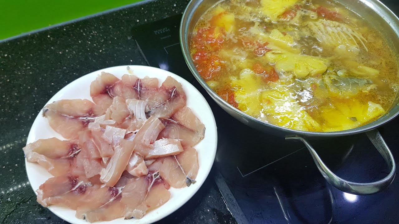 Nấu nước dùng lẩu cá thờn bơn