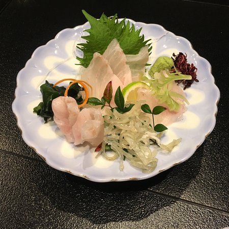 Sashimi cá mú nghệ