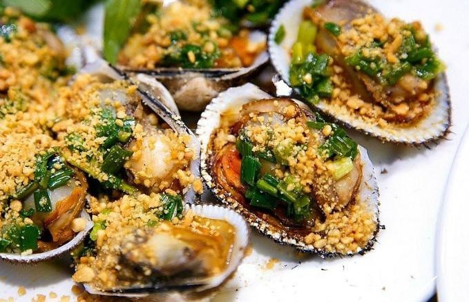 Sò huyết nướng mỡ hành